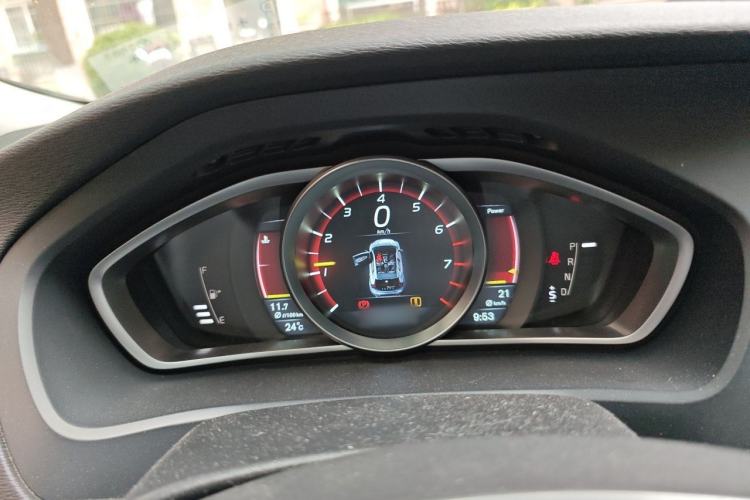 Used Volvo V40 2015 1.6T Zhiyi Edition Instrument Cluster
