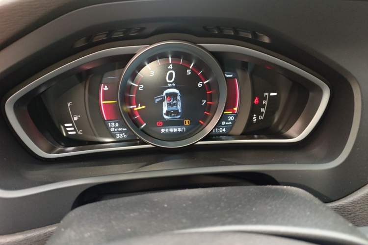 Used Volvo V40 2015 1.6T Zhiya Edition Instrument Cluster