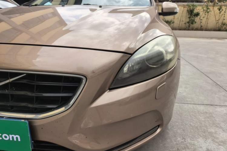 Used Volvo V40 2015 1.6T Zhiyi Edition Left Front Headlight