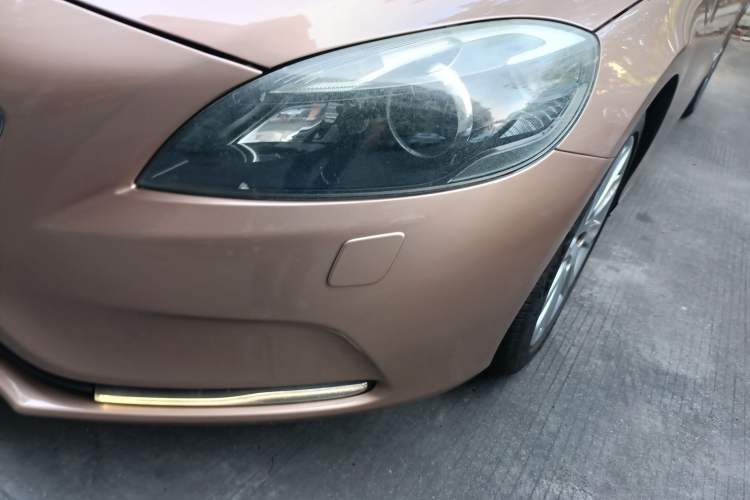 Used Volvo V40 2015 1.6T Zhiyi Edition Left Front Headlight