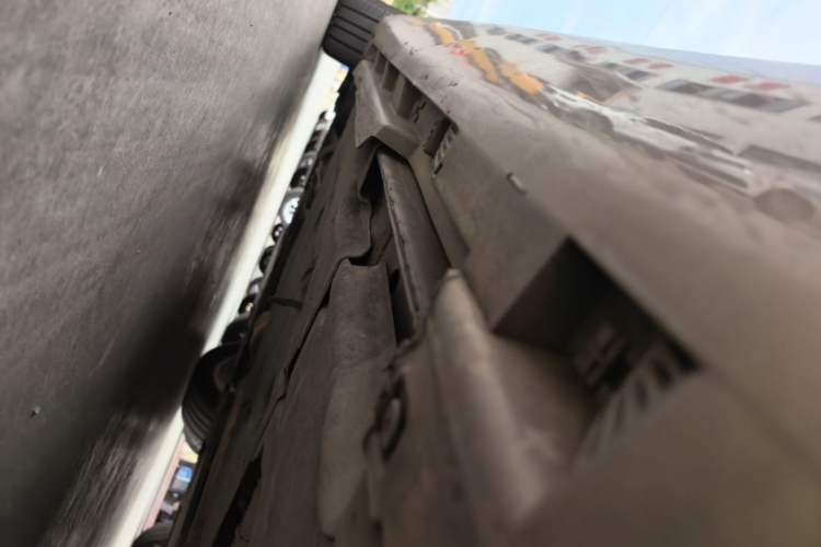 Used Volvo V40 2015 1.6T Zhiyi Edition Left Side Sill