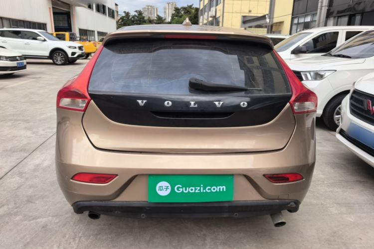 Used Volvo V40 2015 1.6T Zhiyi Edition Rear