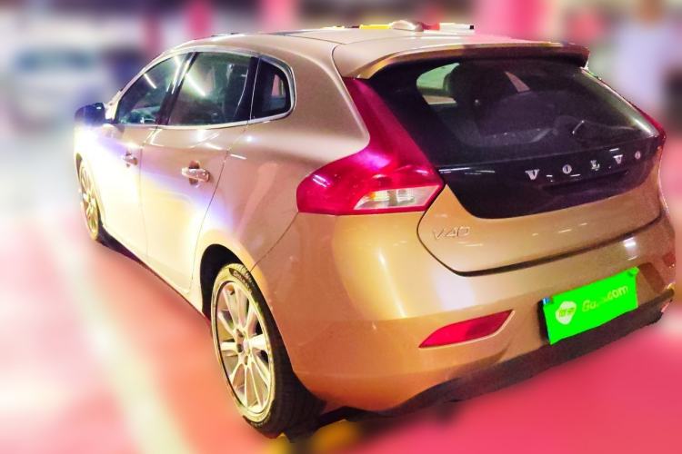 Used Volvo V40 2015 1.6T Zhiyi Edition Rear Left 45 Deg