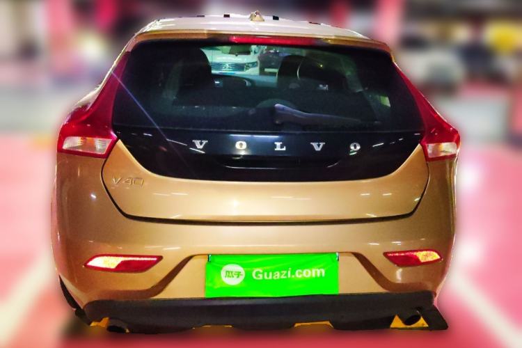 Used Volvo V40 2015 1.6T Zhiyi Edition Rear