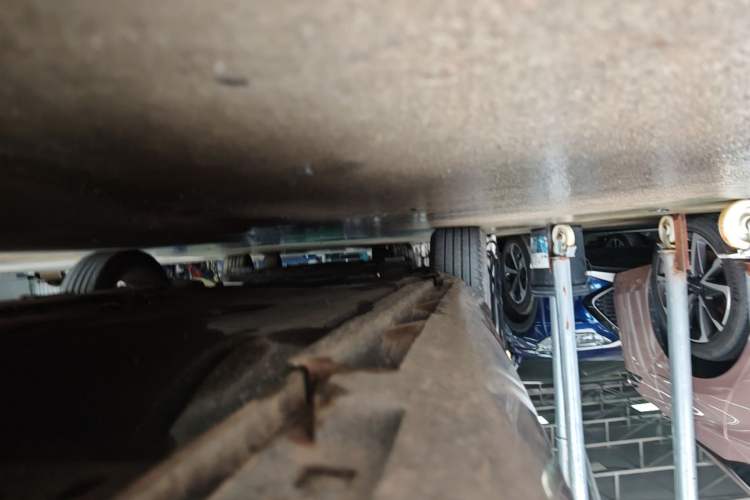 Used Volvo V40 2015 1.6T Zhiyi Edition Right Side Sill