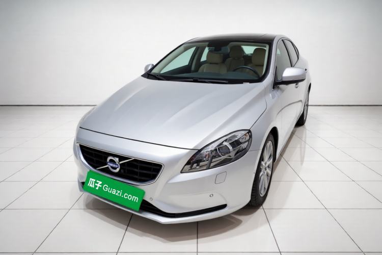 Used Volvo V40 2015 1.6T Zhiya Edition Guazi used car, China used car export, Used car for sale, Used cars, Cheapest cars for sale