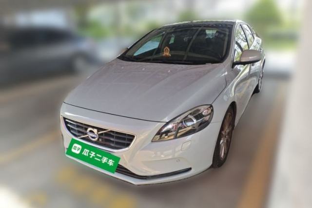 Used Volvo V40 2015 1.6T Zhiya Edition