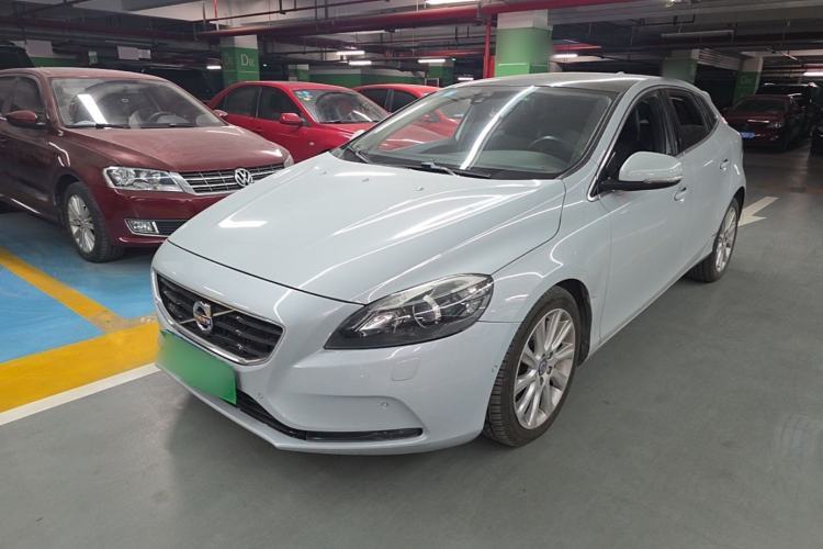 Used Volvo V40 2015 1.6T Zhiya Edition Guazi used car, China used car export, Used car for sale, Used  cars, Cheapest cars for sale