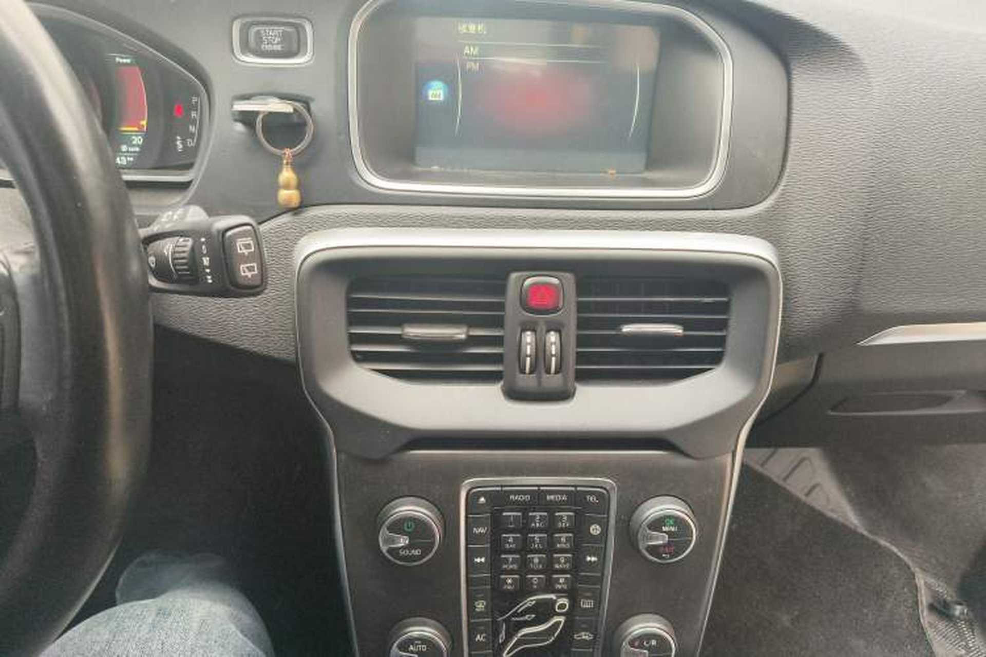 Used Volvo V40 2015 1.6T Zhiyi Edition Audio And AC Panel