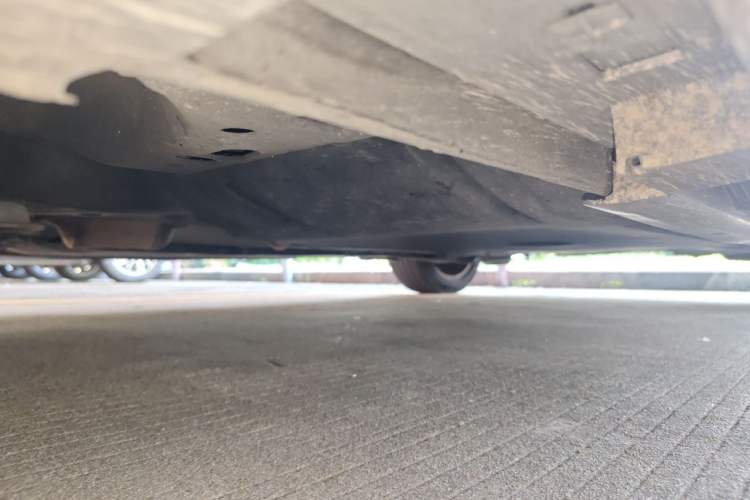 Used Volvo V40 2015 1.6T Zhiya Edition Chassis Front Left