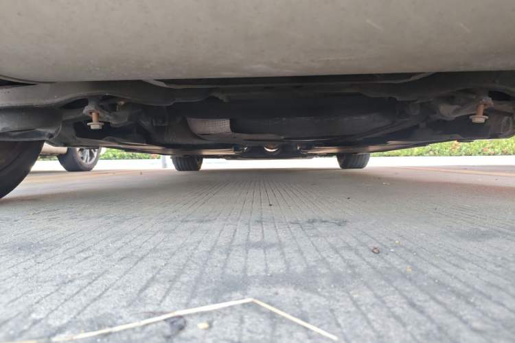 Used Volvo V40 2015 1.6T Zhiya Edition Chassis Rear