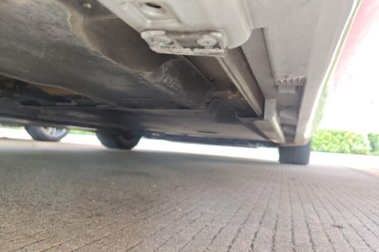 Used Volvo V40 2015 1.6T Zhiya Edition Chassis Rear Right