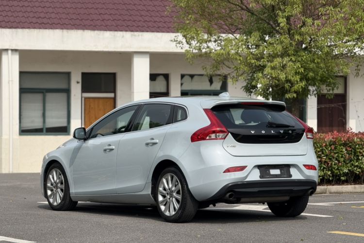 Used Volvo V40 2015 1.6T Zhiya Edition Exterior 7