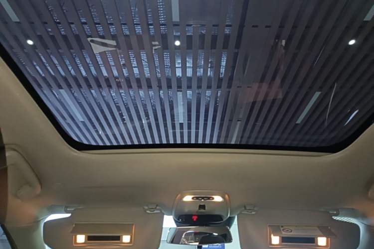 Used Volvo V40 2015 1.6T Zhiyi Edition Headliner