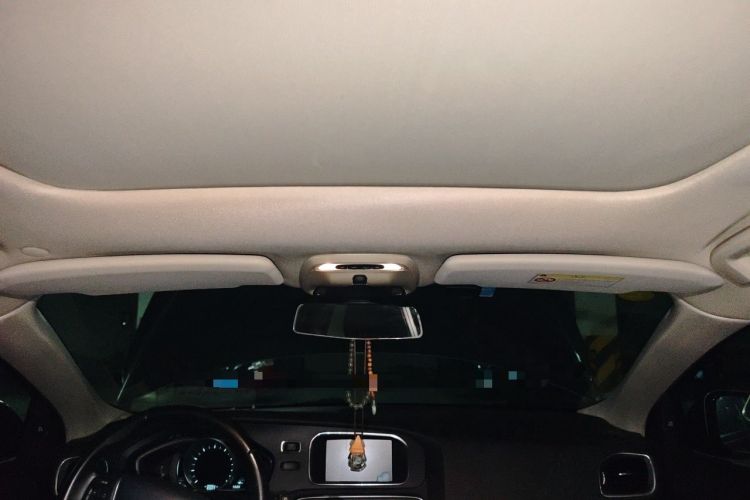 Used Volvo V40 2015 1.6T Zhiya Edition Headliner