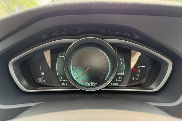 Used Volvo V40 2015 1.6T Zhiya Edition Instrument Cluster