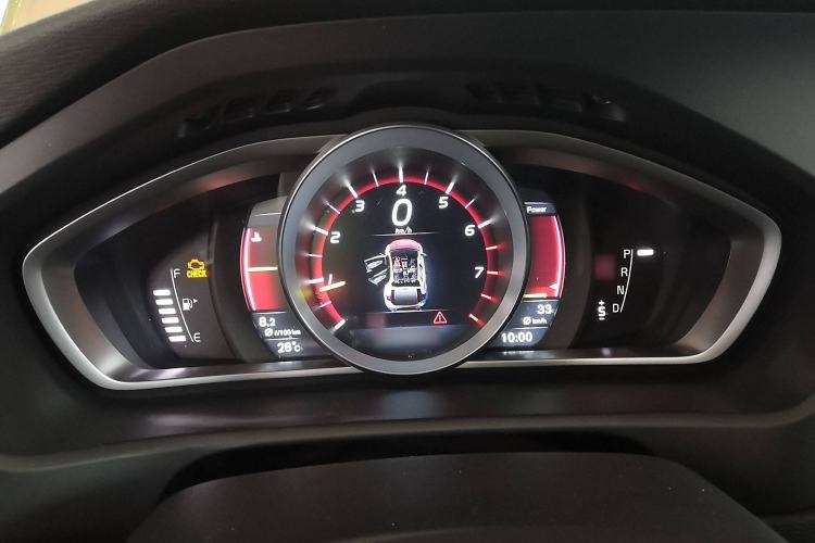Used Volvo V40 2015 1.6T Zhiya Edition Instrument Cluster