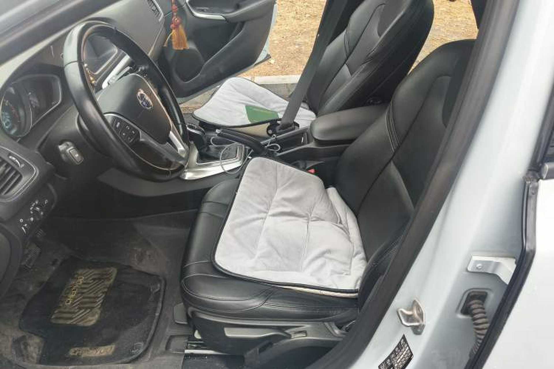 Used Volvo V40 2015 1.6T Zhiyi Edition Left Front Seat