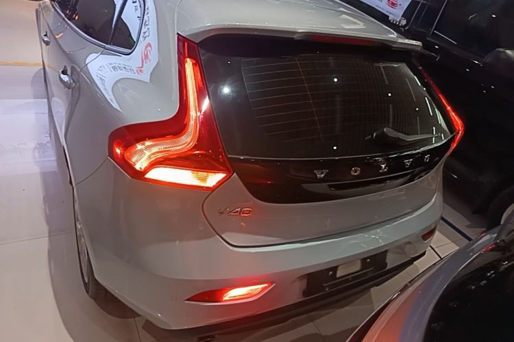 Used Volvo V40 2015 1.6T Zhiyi Edition Rear