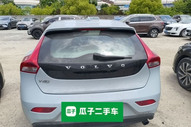 Used Volvo V40 2015 1.6T Zhiya Edition Rear
