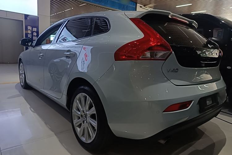 Used Volvo V40 2015 1.6T Zhiyi Edition Rear Left 45 Deg