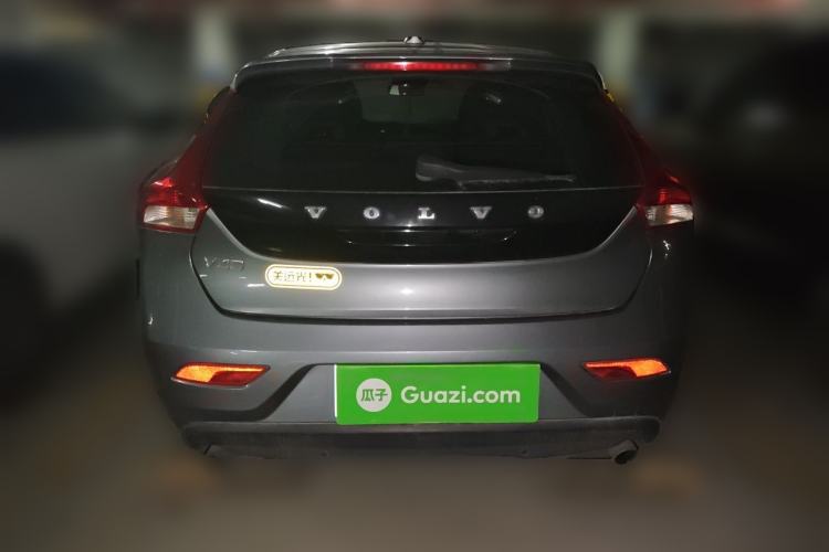 Used Volvo V40 2015 1.6T Zhiya Edition Rear