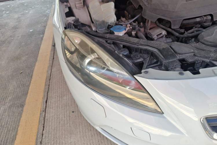 Used Volvo V40 2015 1.6T Zhiya Edition Right Front Headlight