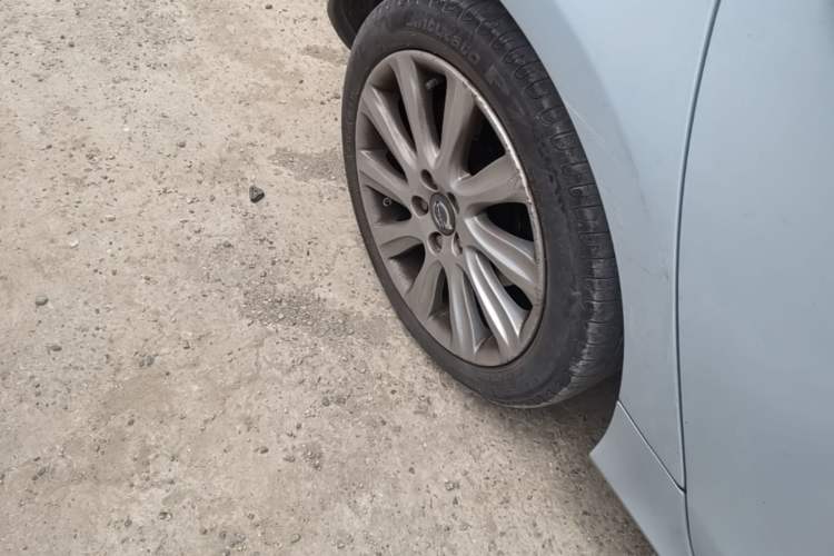 Used Volvo V40 2015 1.6T Zhiya Edition Right Rear Wheel Hub