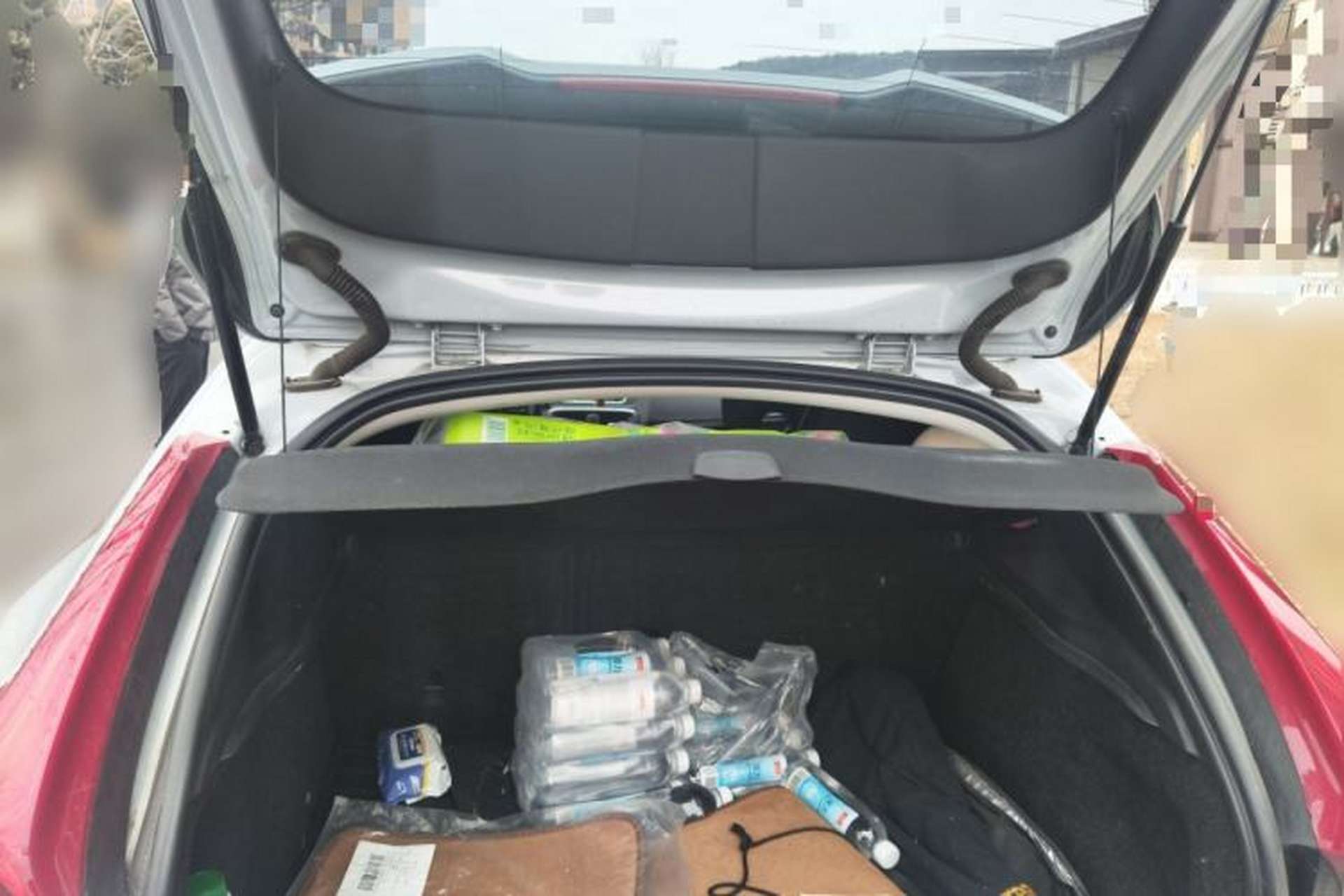 Used Volvo V40 2015 1.6T Zhiyi Edition Trunk