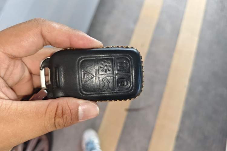 Used Volvo V40 2015 1.6T Zhiya Edition Vehicle Key