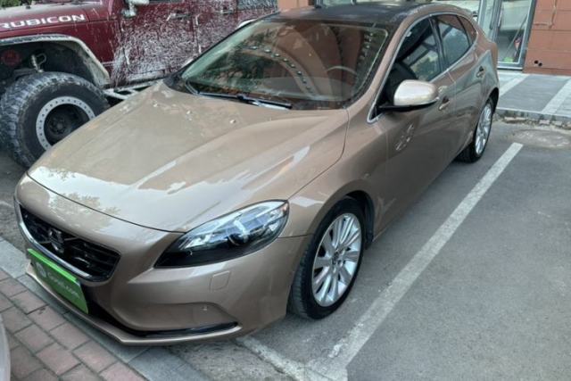 Used Volvo V40 2015 1.6T Zhiya Edition