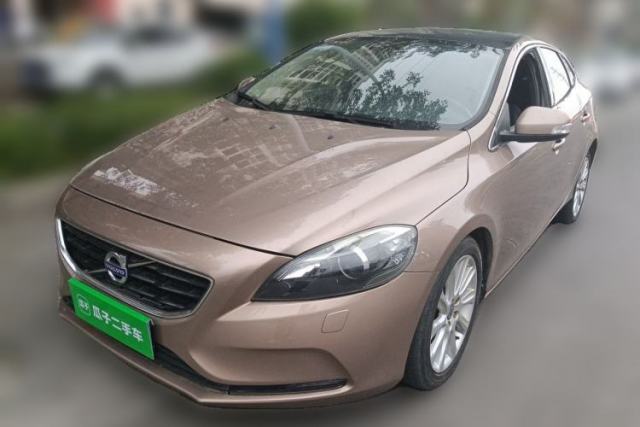 Used Volvo V40 2015 1.6T Zhiya Edition
