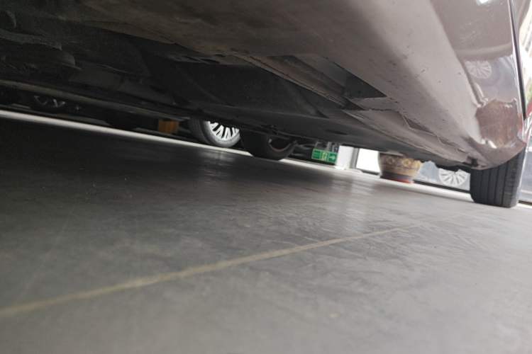 Used Volvo V40 2015 1.6T Zhiyi Edition Left Side Sill