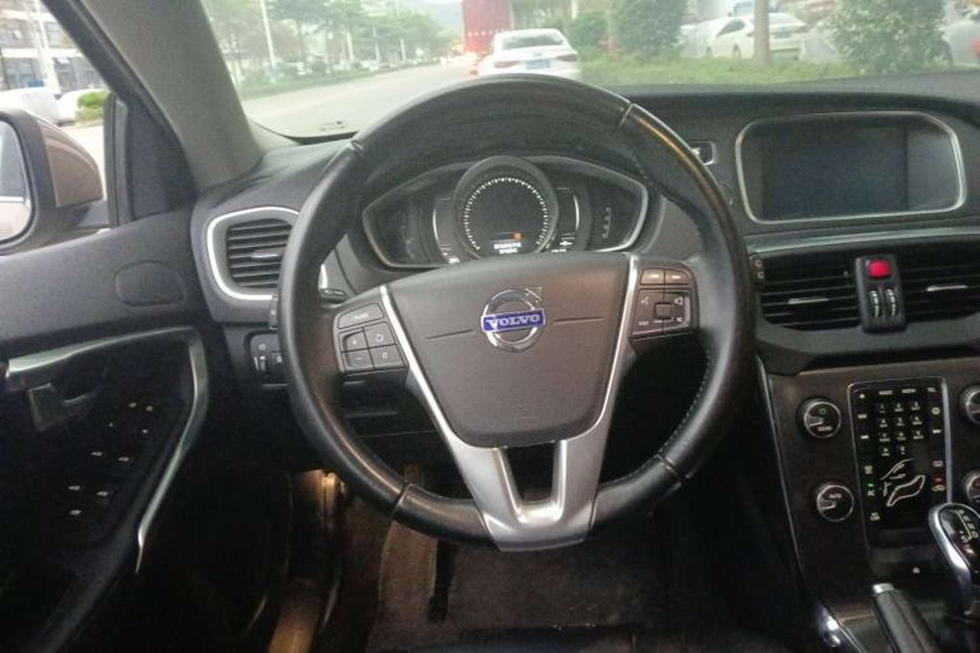 Used Volvo V40 2015 1.6T Zhiya Edition Steering Wheel
