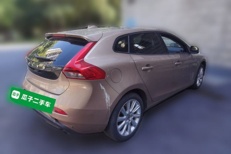 Used Volvo V40 2015 1.6T Zhiyi Edition Rear Right 45 Deg