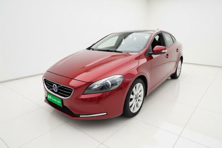 Volvo V40 2015 1.6T Zhiyi Edition с пробегом Guazi used car, China used car export, Used car for sale, Used cars, Cheapest cars for sale