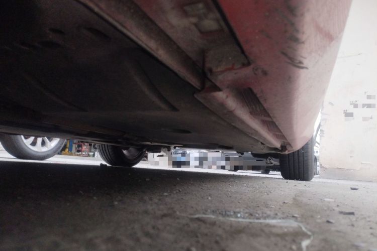 Used Volvo V40 2015 1.6T Zhiya Edition Chassis Front Left