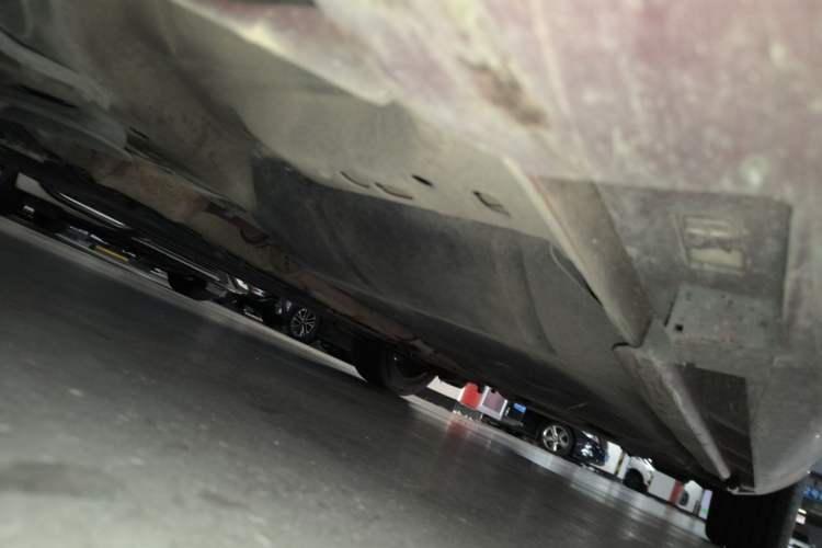 Used Volvo V40 2015 1.6T Zhiyi Edition Chassis Front Left