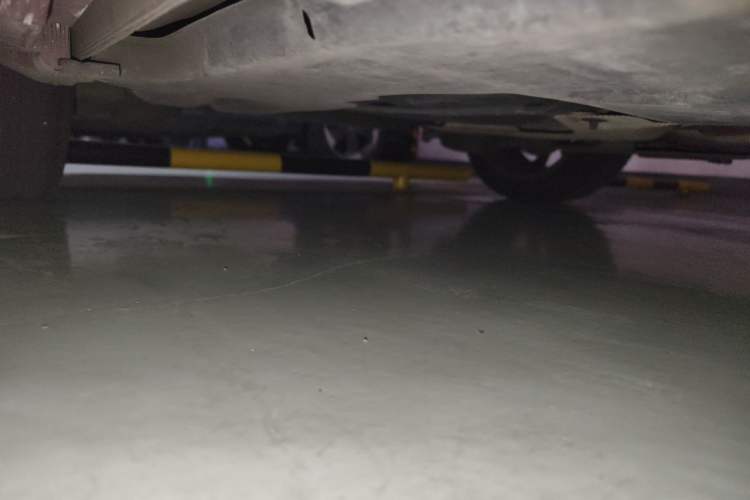 Used Volvo V40 2015 1.6T Zhiyi Edition Chassis Front Right