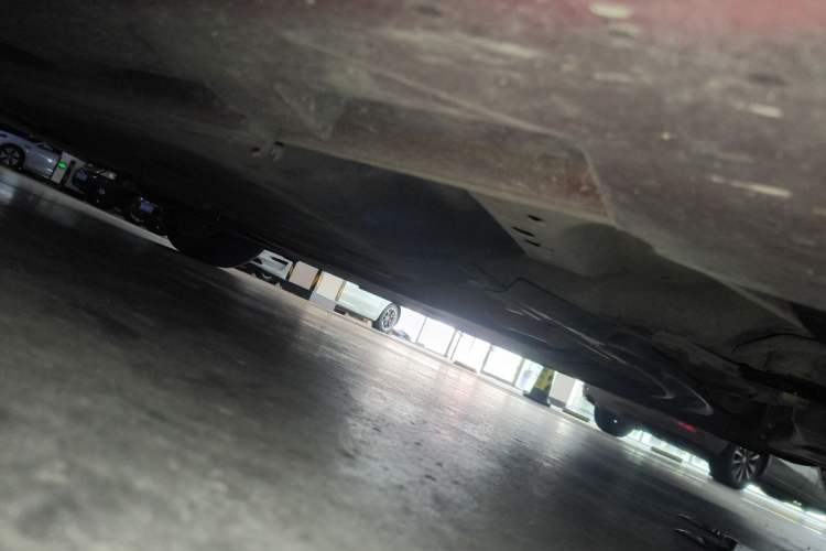 Used Volvo V40 2015 1.6T Zhiyi Edition Chassis Front Right