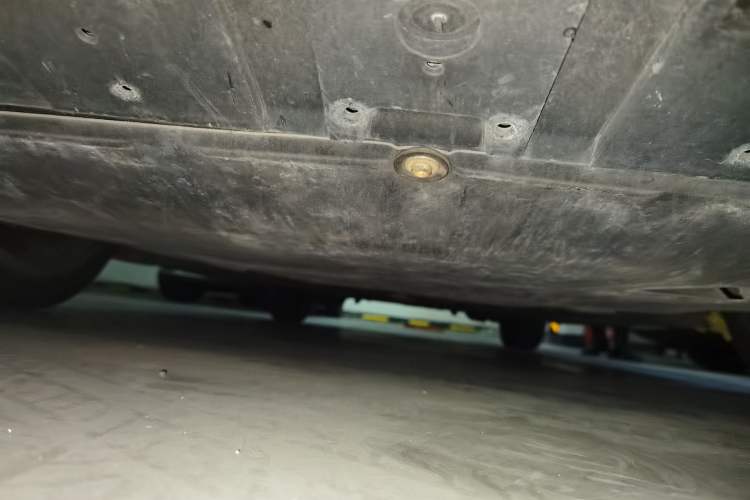 Used Volvo V40 2015 1.6T Zhiyi Edition Chassis Front