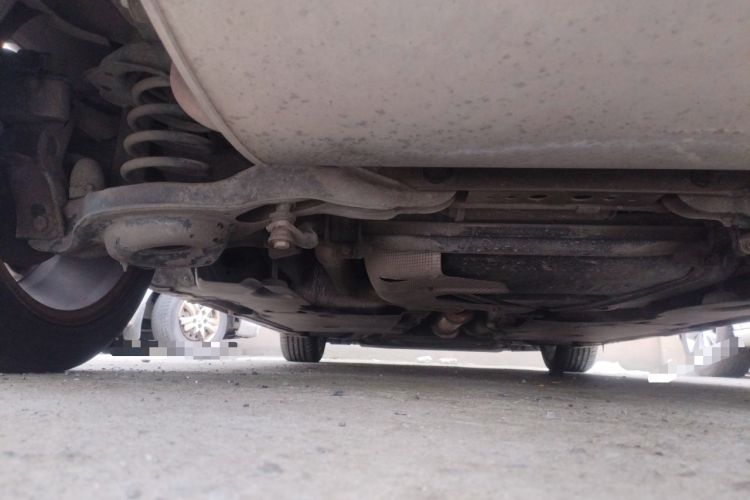 Used Volvo V40 2015 1.6T Zhiya Edition Chassis Rear