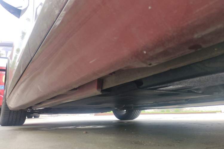 Used Volvo V40 2015 1.6T Zhiya Edition Chassis Rear Left