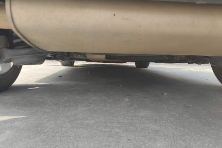 Used Volvo V40 2015 1.6T Zhiyi Edition Chassis Rear