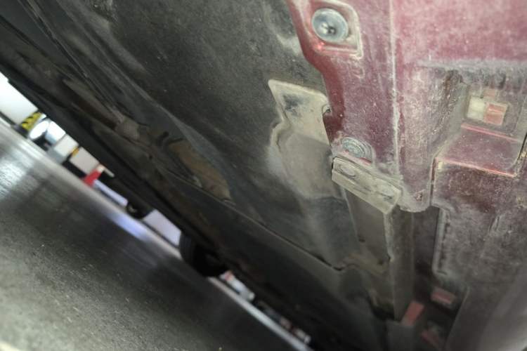 Used Volvo V40 2015 1.6T Zhiyi Edition Chassis Rear Right
