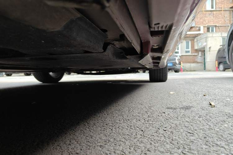 Used Volvo V40 2015 1.6T Zhiya Edition Chassis Rear Right