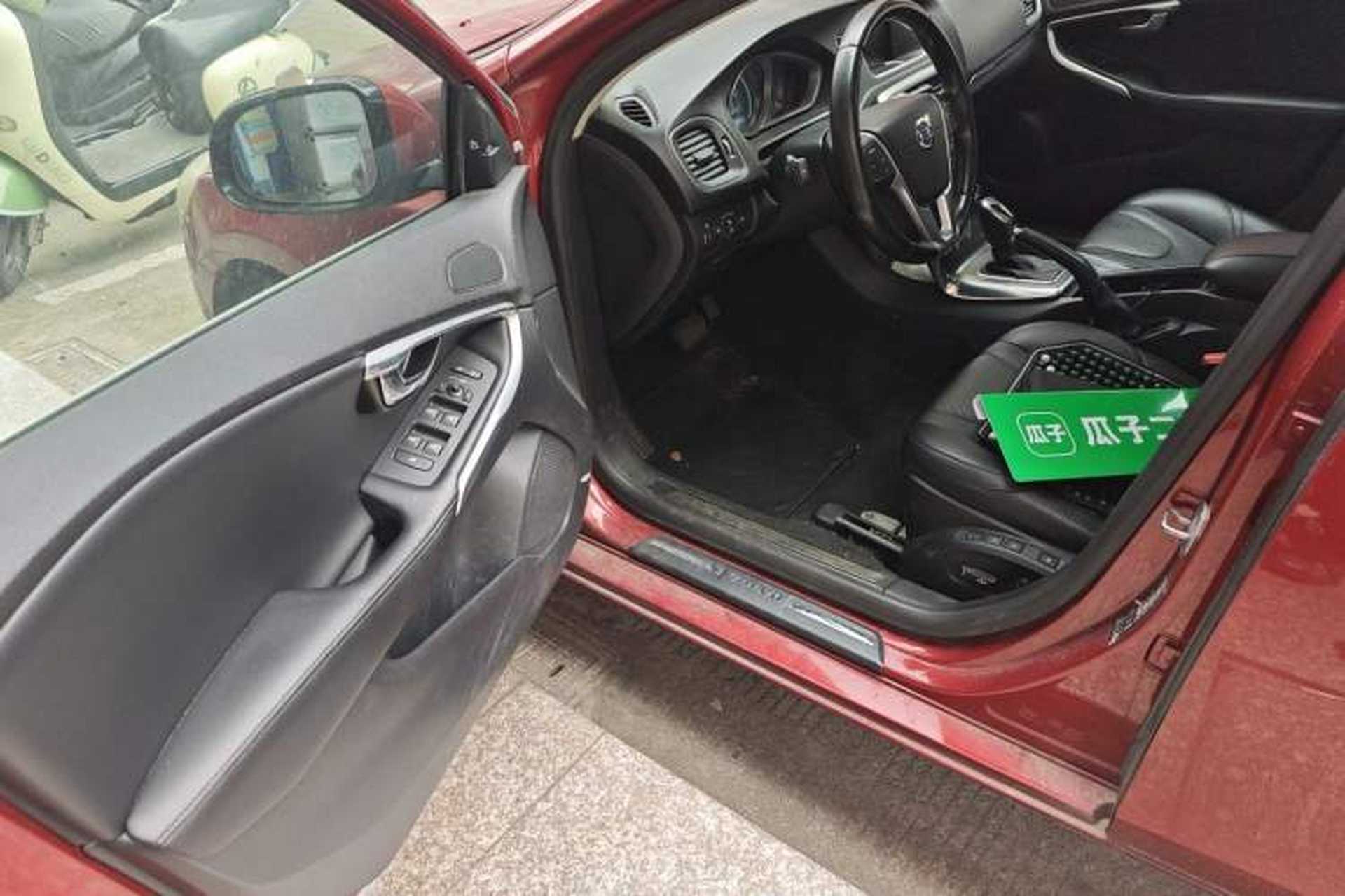 Used Volvo V40 2015 1.6T Zhiya Edition Driver Seat