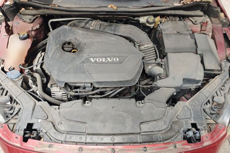 Used Volvo V40 2015 1.6T Zhiya Edition Engine Bay