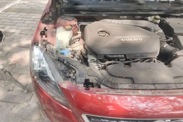 Used Volvo V40 2015 1.6T Zhiya Edition Engine Bay Right
