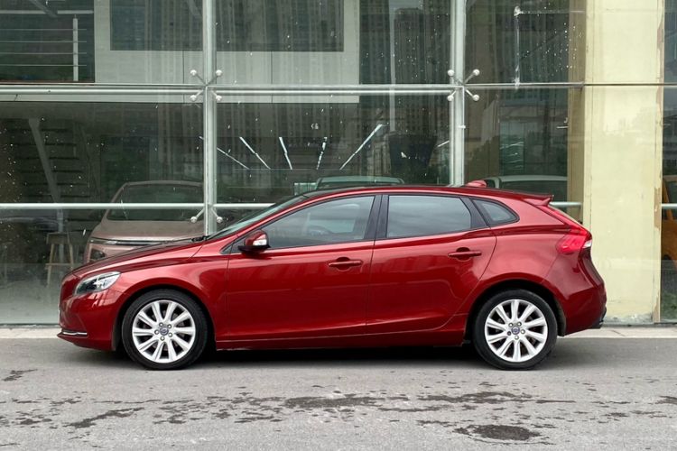 Used Volvo V40 2015 1.6T Zhiyi Edition Exterior 1